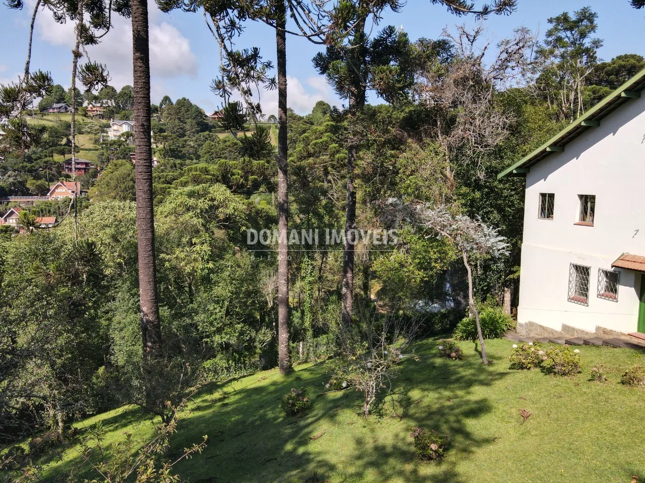 Casa à venda de 2.080 m² em Campos do Jordão, SP, Brasil