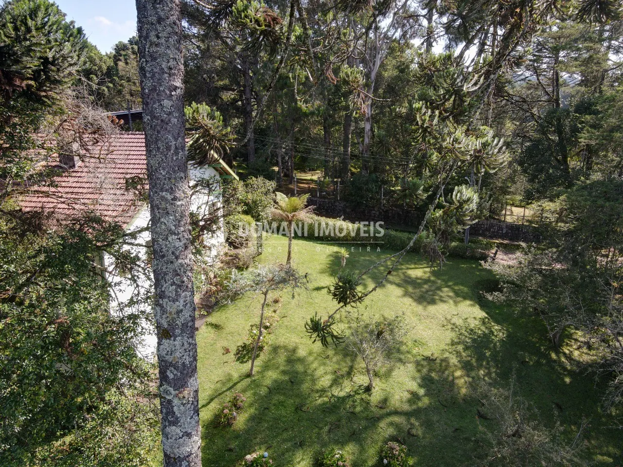 Casa à venda de 2.080 m² em Campos do Jordão, SP, Brasil