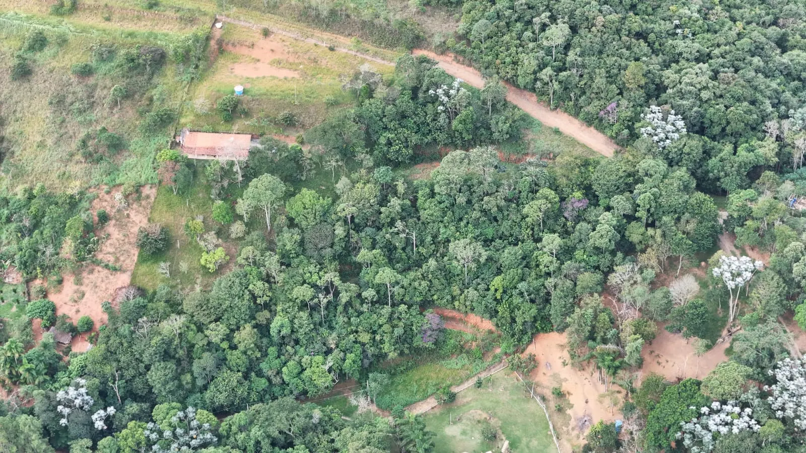 Chácara à venda de 4.856 m² em São José dos Campos, SP, Brasil