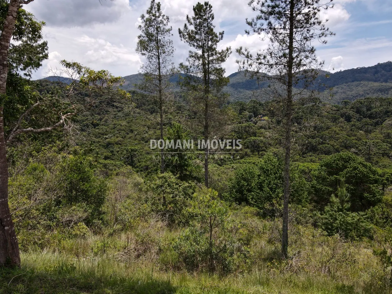 Terreno à venda de 1.370 m² em Campos do Jordão, SP, Brasil