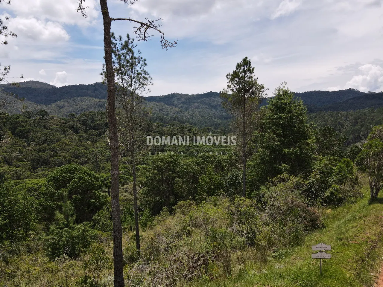 Terreno à venda de 1.370 m² em Campos do Jordão, SP, Brasil
