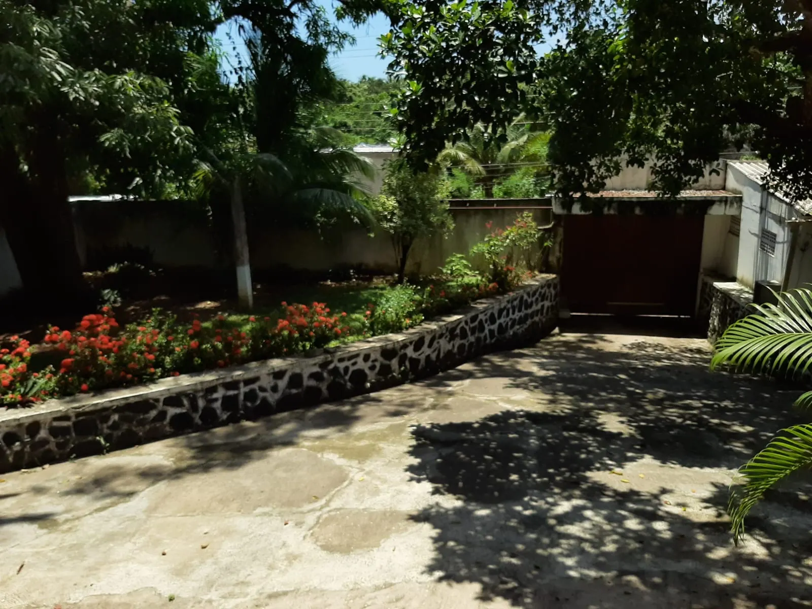 Chácara à venda e para Arrendar de 2.500 m² em Camaçari, BA, Brasil