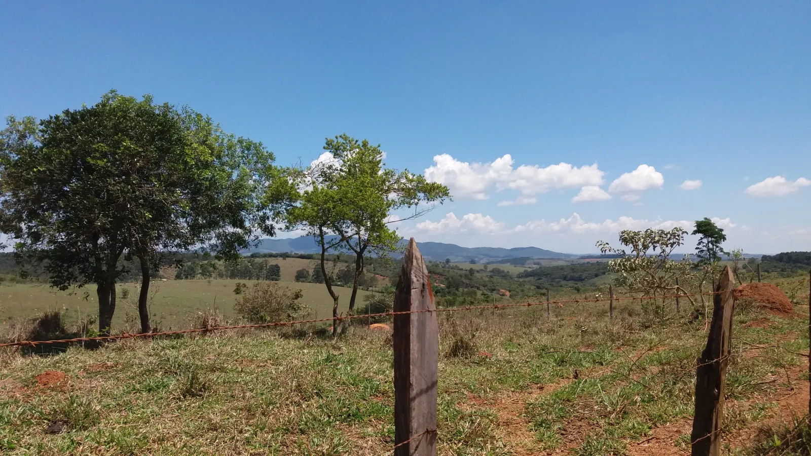 Sítio à venda de 27 ha em Queluzito, MG, Brasil