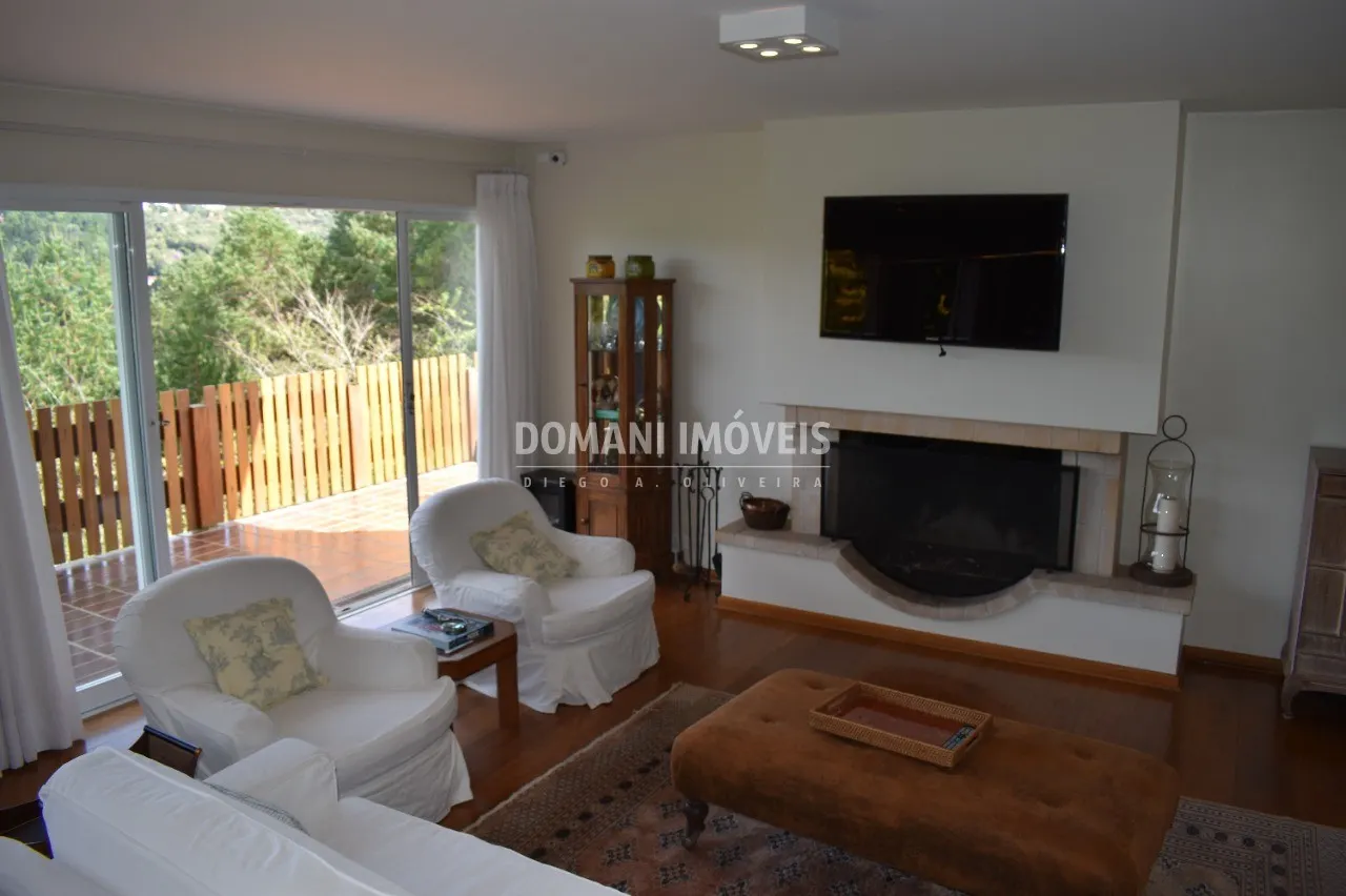 Casa à venda de 2.210 m² em Campos do Jordão, SP, Brasil