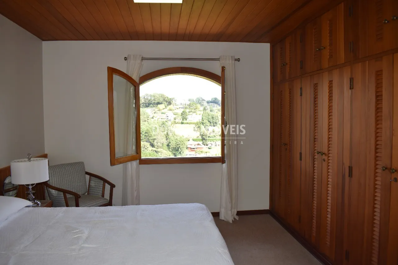 Casa à venda de 2.210 m² em Campos do Jordão, SP, Brasil