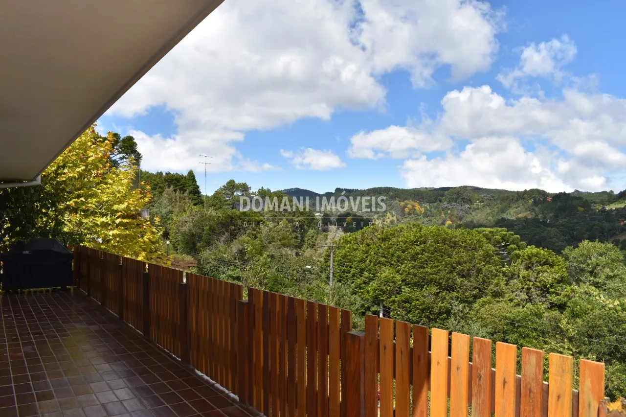 Casa à venda de 2.210 m² em Campos do Jordão, SP, Brasil