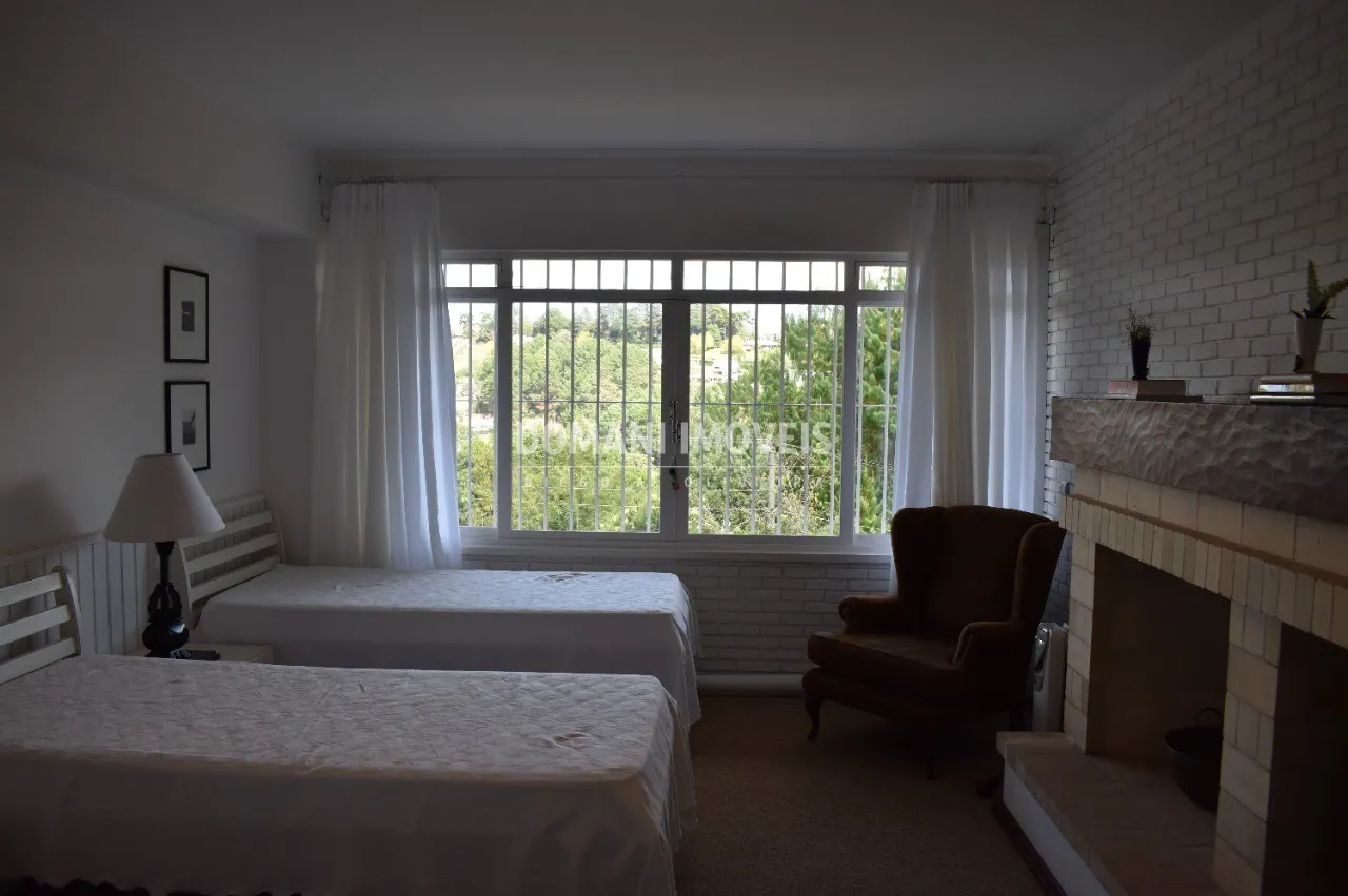 Casa à venda de 2.210 m² em Campos do Jordão, SP, Brasil