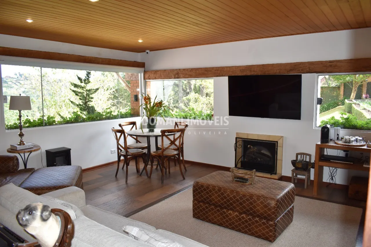 Casa à venda de 2.210 m² em Campos do Jordão, SP, Brasil