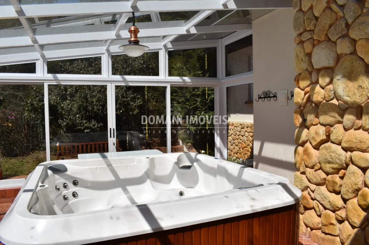 Casa à venda de 5.130 m² em Campos do Jordão, SP, Brasil