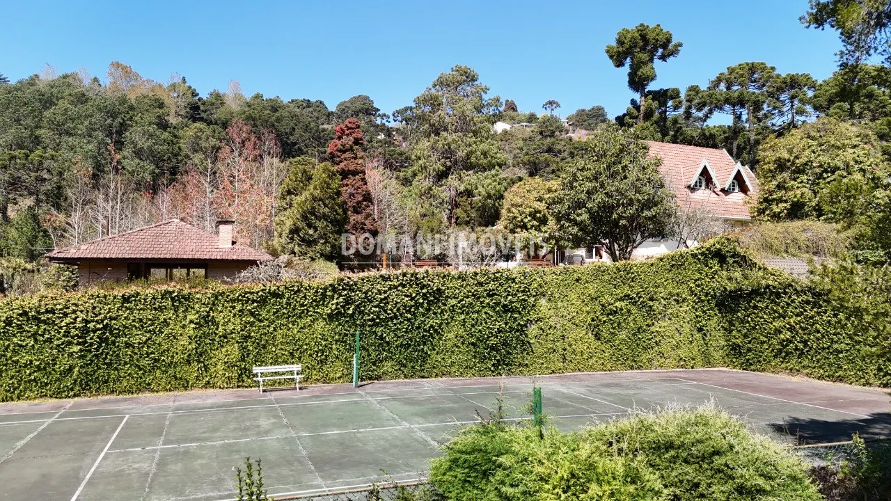Casa à venda de 5.130 m² em Campos do Jordão, SP, Brasil