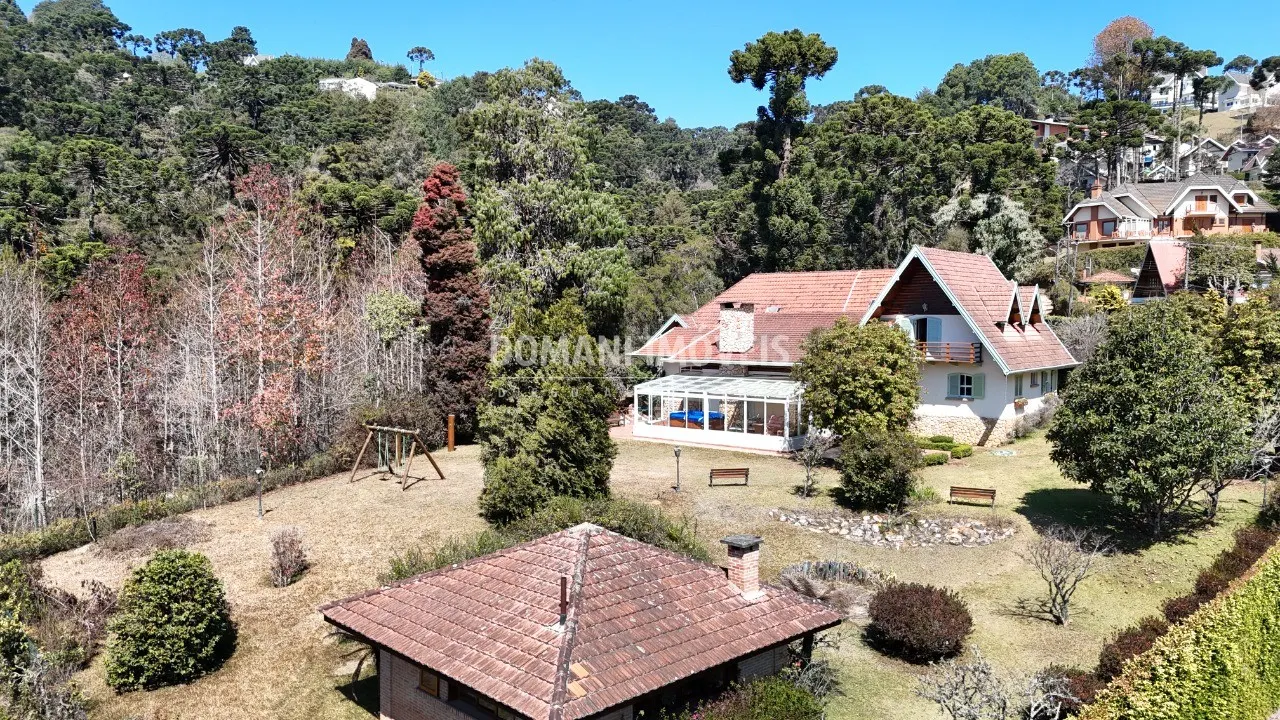 Casa à venda de 5.130 m² em Campos do Jordão, SP, Brasil