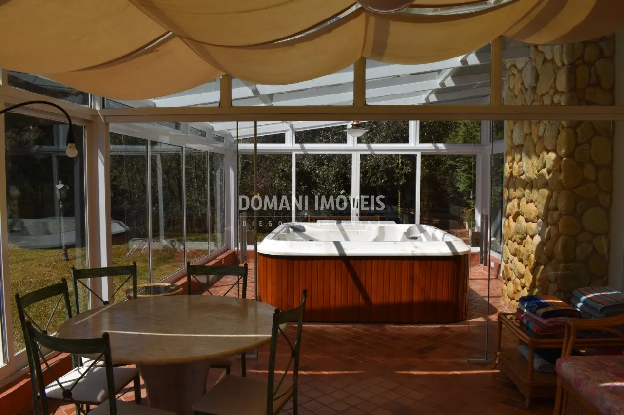 Casa à venda de 5.130 m² em Campos do Jordão, SP, Brasil