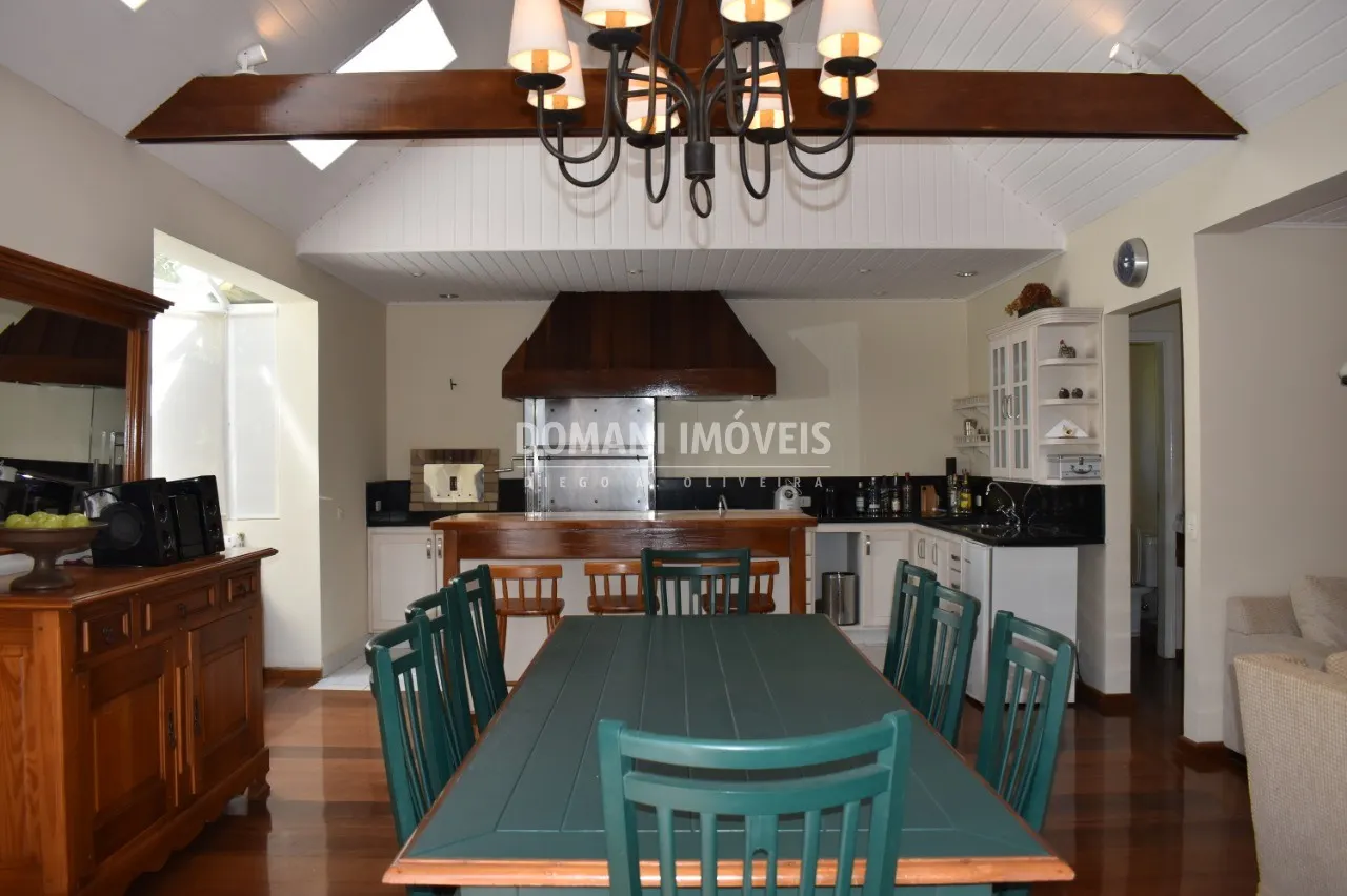 Casa à venda de 5.130 m² em Campos do Jordão, SP, Brasil
