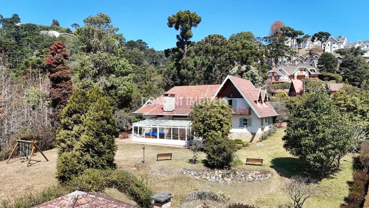 Casa à venda de 5.130 m² em Campos do Jordão, SP, Brasil