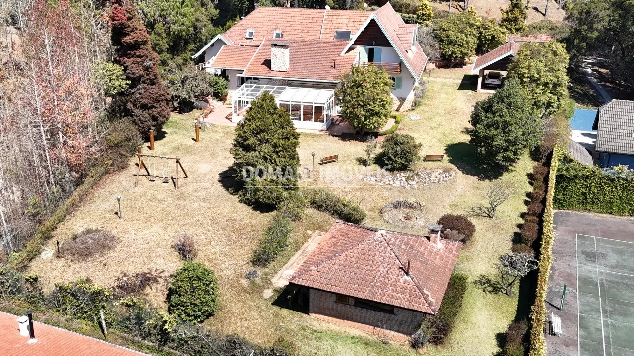 Casa à venda de 5.130 m² em Campos do Jordão, SP, Brasil