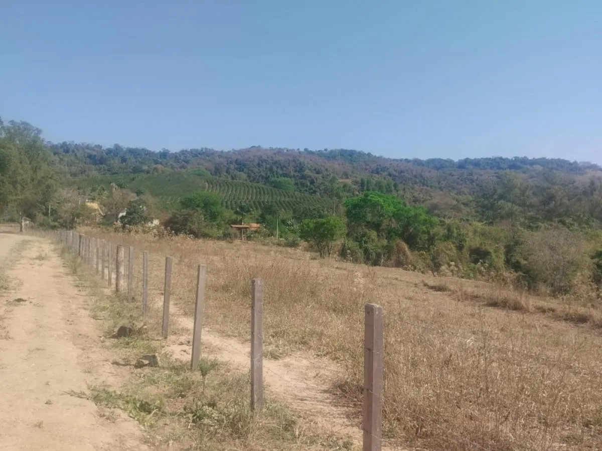 Small farm for sale of 9 acres in Cássia dos Coqueiros, SP, Brazil