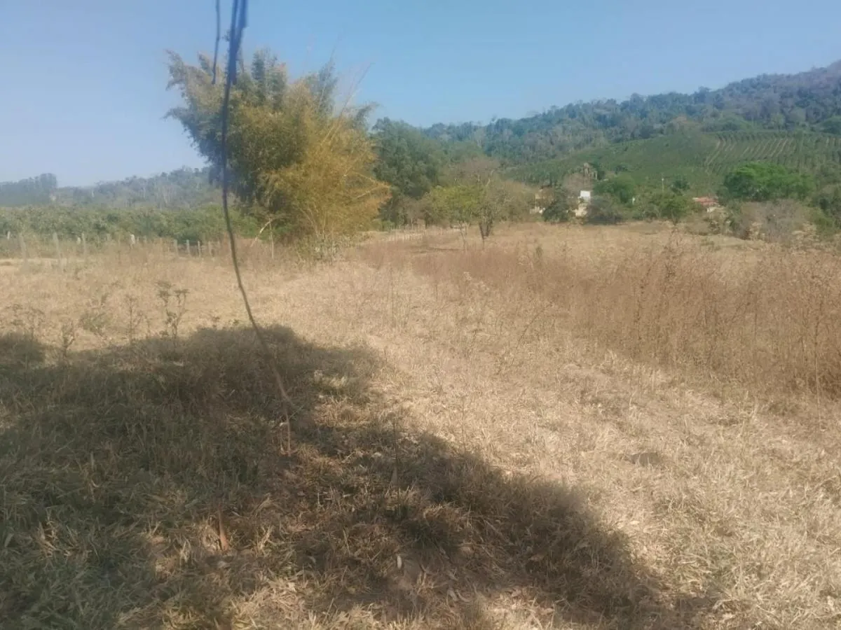 Sítio à venda de 4 ha em Cássia dos Coqueiros, SP, Brasil