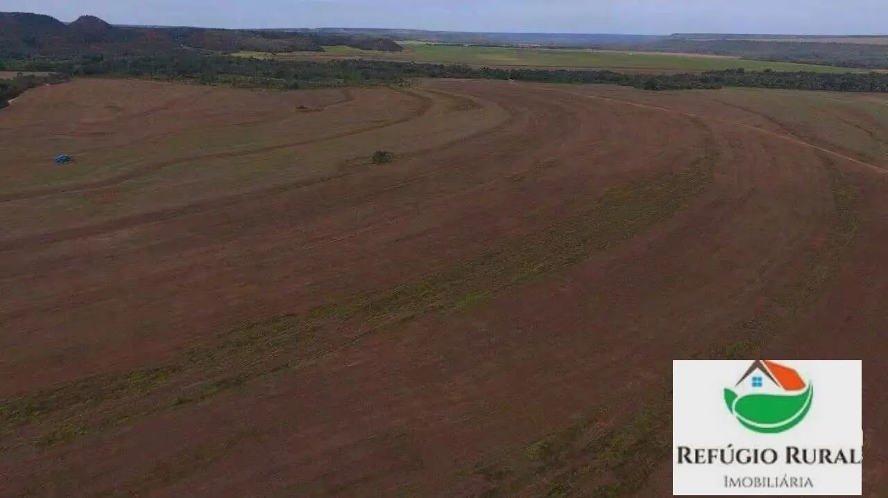Fazenda à venda de 2.744 ha em Campos Lindos, TO, Brasil