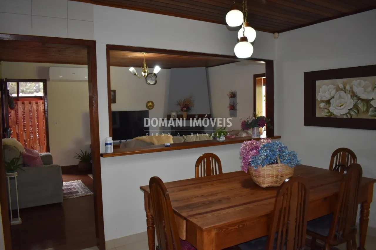 Casa à venda de 252 m² em Campos do Jordão, SP, Brasil