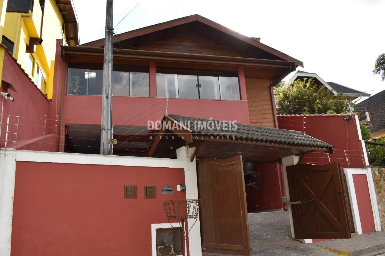 Casa à venda de 252 m² em Campos do Jordão, SP, Brasil