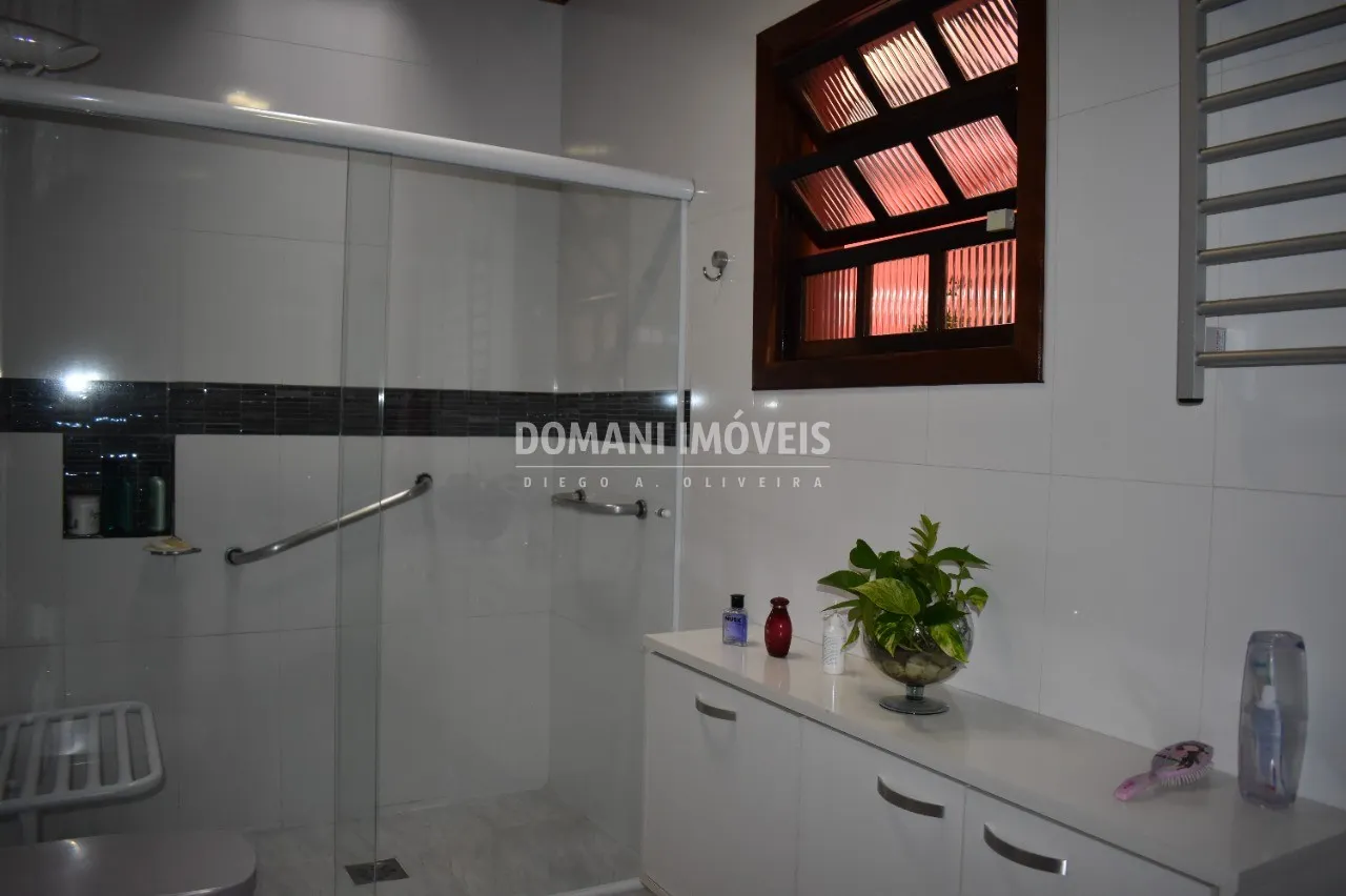 Casa à venda de 252 m² em Campos do Jordão, SP, Brasil