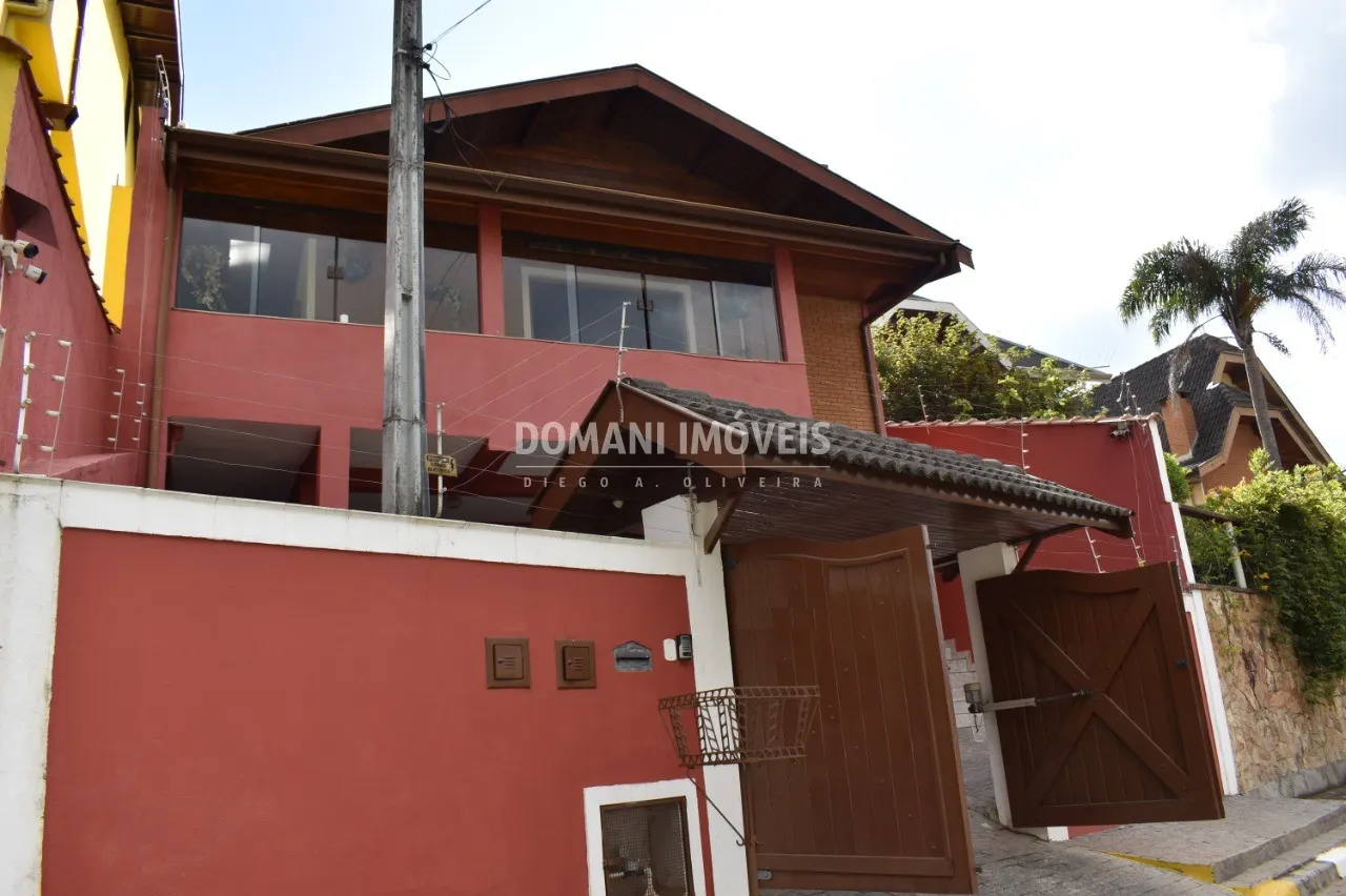 Casa à venda de 252 m² em Campos do Jordão, SP, Brasil