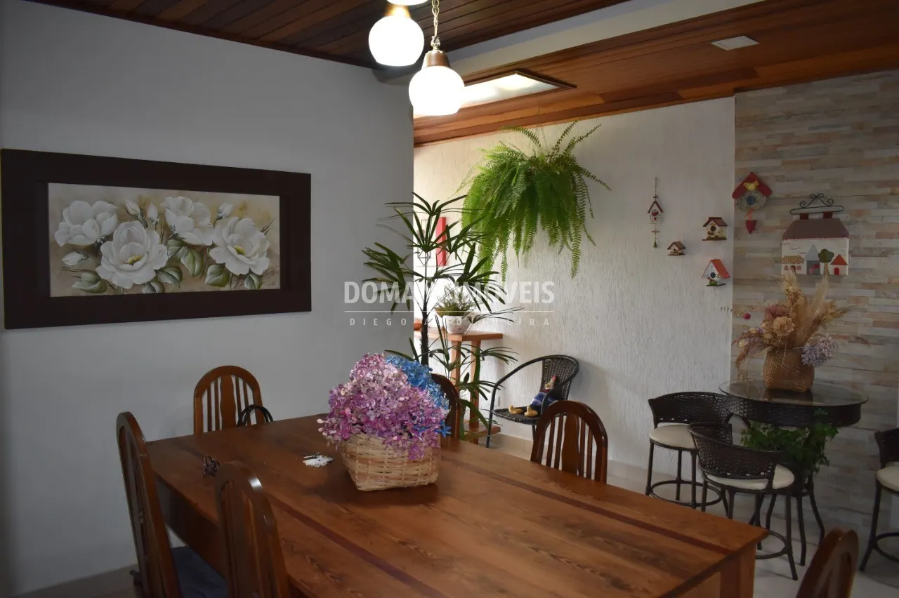 Casa à venda de 252 m² em Campos do Jordão, SP, Brasil