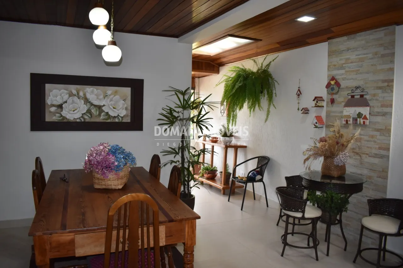 Casa à venda de 252 m² em Campos do Jordão, SP, Brasil