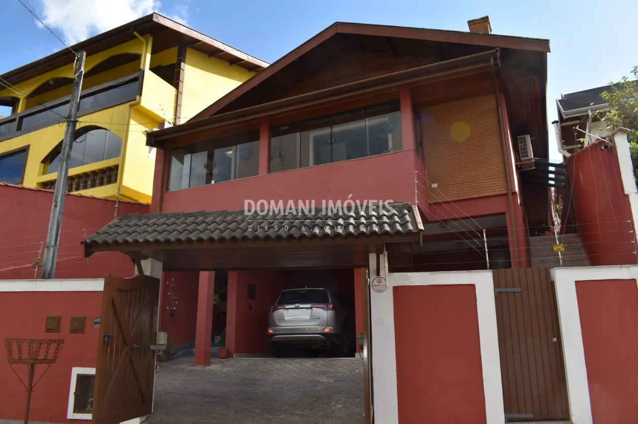 Casa à venda de 252 m² em Campos do Jordão, SP, Brasil