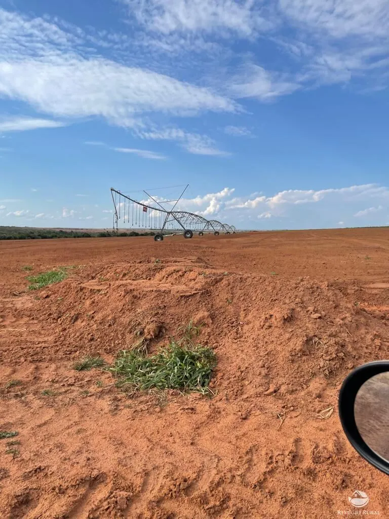 Fazenda à venda de 1.852 ha em Unaí, MG, Brasil