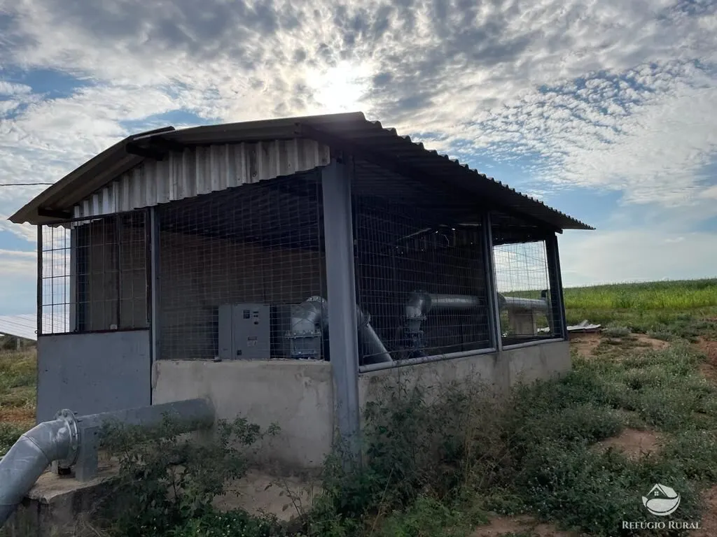 Fazenda à venda de 1.852 ha em Unaí, MG, Brasil