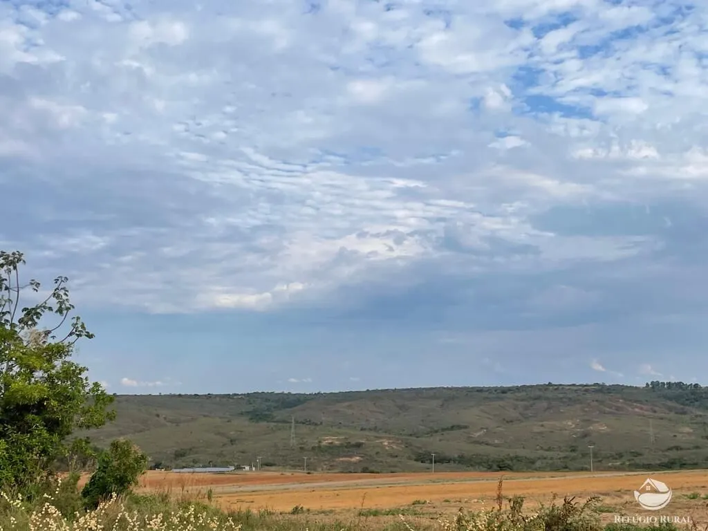 Fazenda à venda de 1.852 ha em Unaí, MG, Brasil
