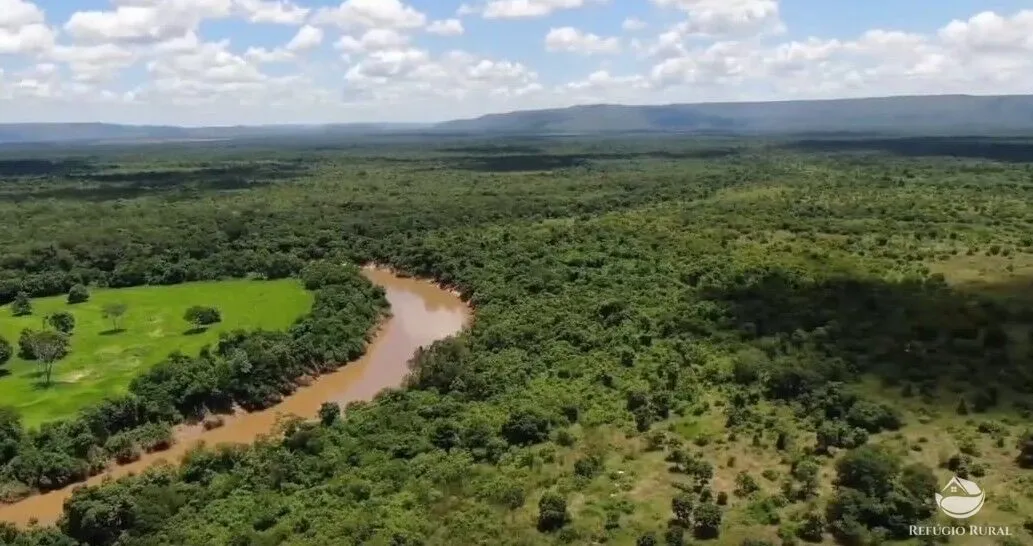Fazenda à venda de 690 ha em Arinos, MG, Brasil