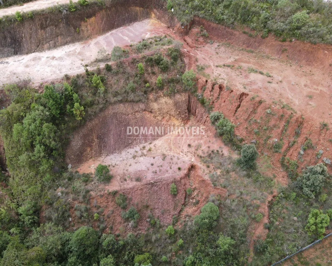 Terreno à venda de 3.690 m² em Campos do Jordão, SP, Brasil