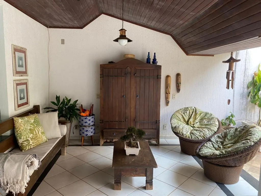 Casa à venda de 600 m² em Uberaba, MG, Brasil