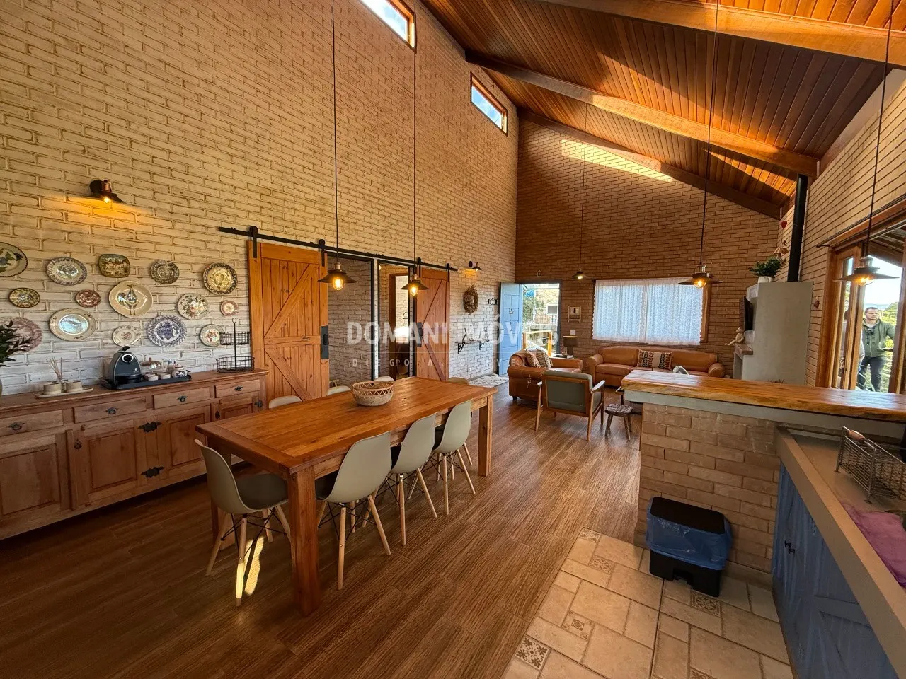 Casa à venda de 1.250 m² em Campos do Jordão, SP, Brasil
