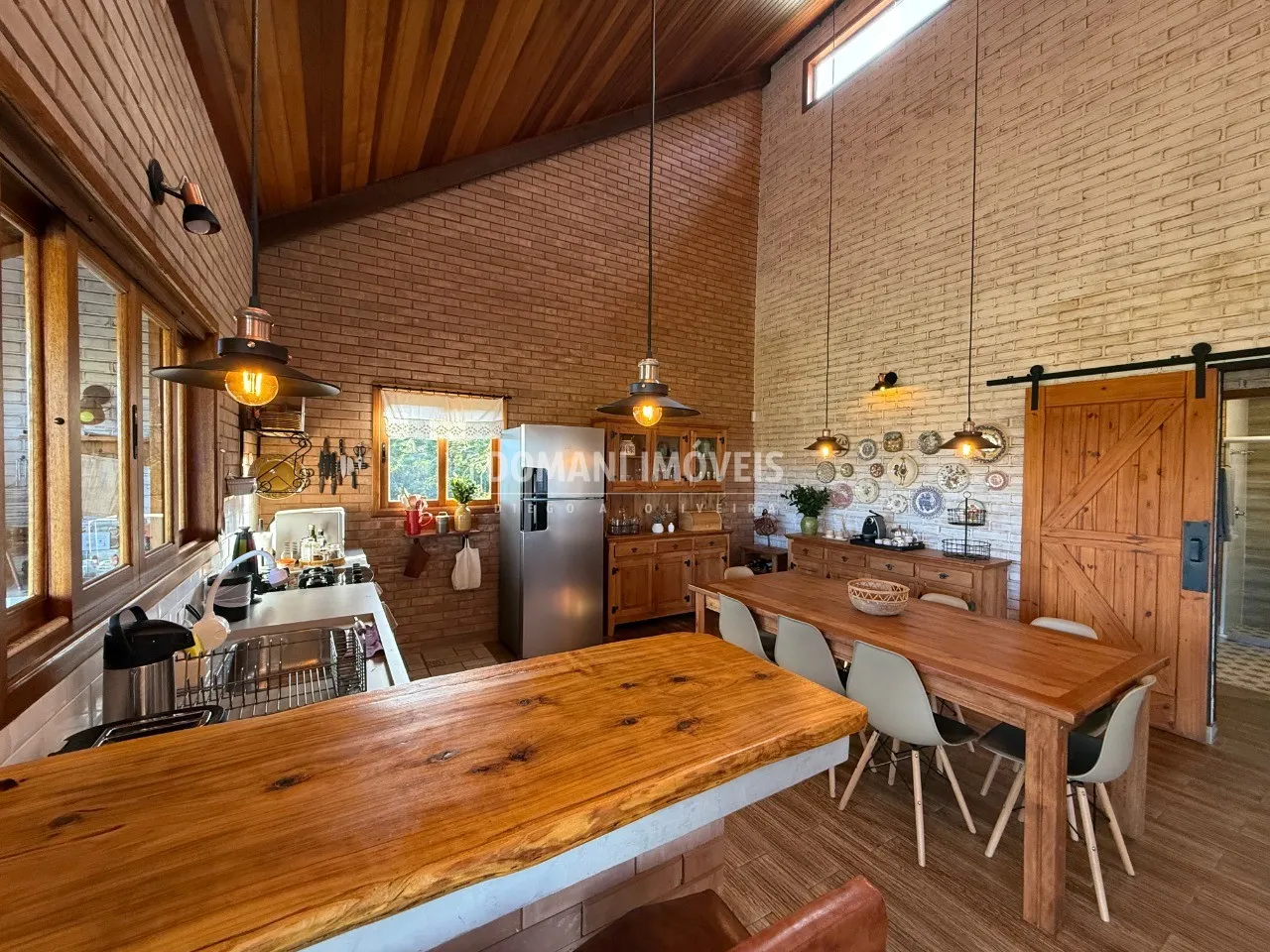 Casa à venda de 1.250 m² em Campos do Jordão, SP, Brasil