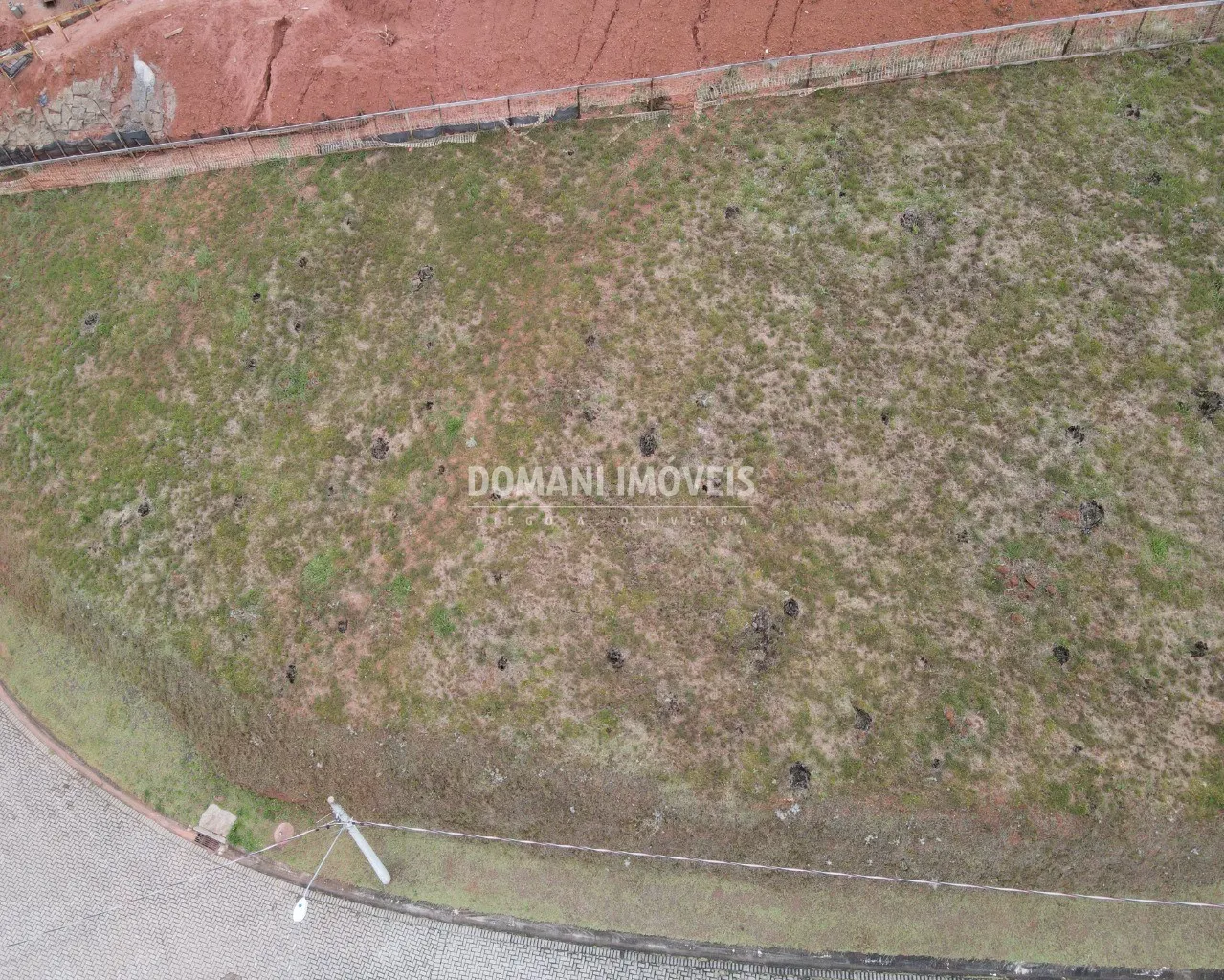 Terreno à venda de 1.530 m² em Campos do Jordão, SP, Brasil