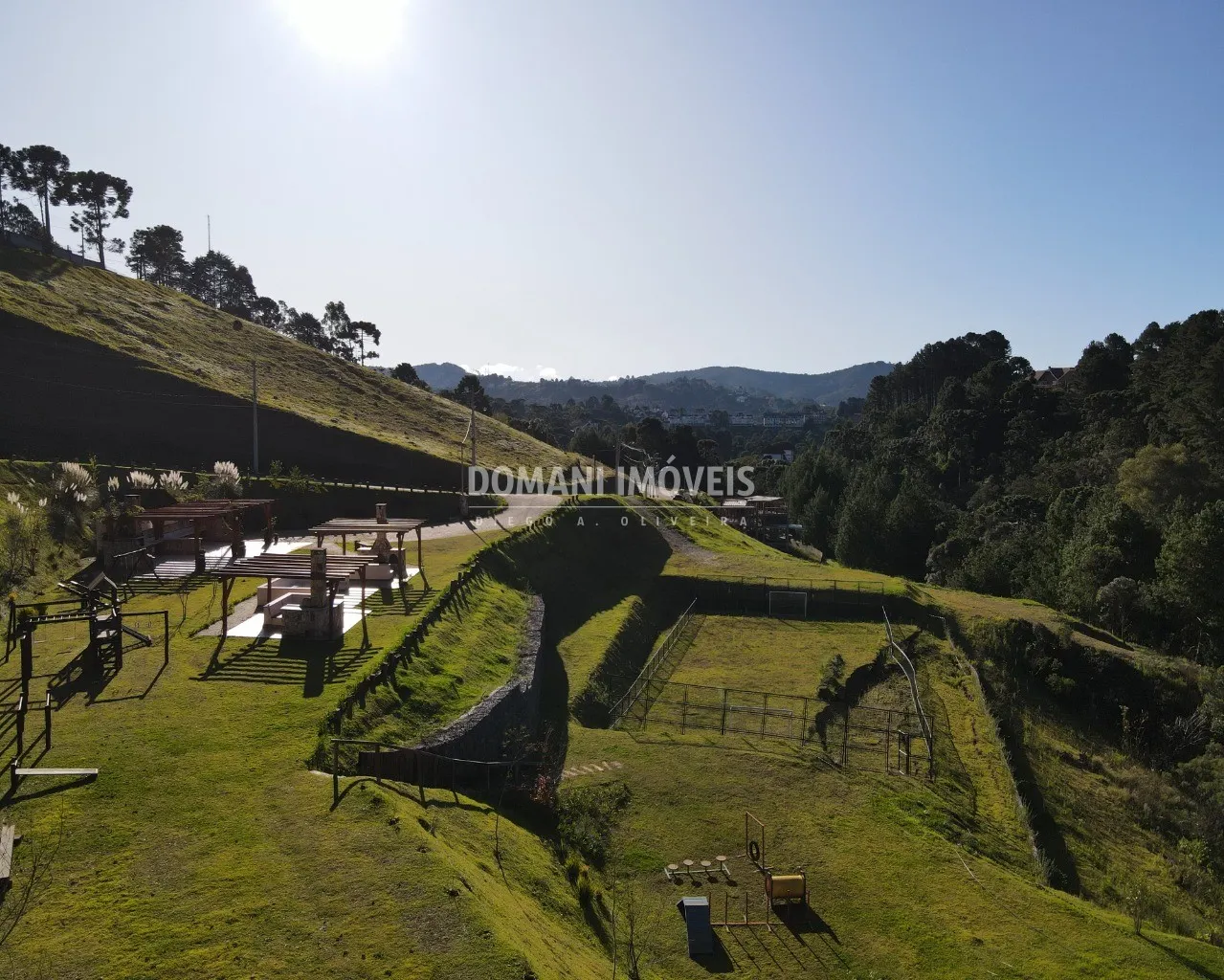Terreno à venda de 1.530 m² em Campos do Jordão, SP, Brasil