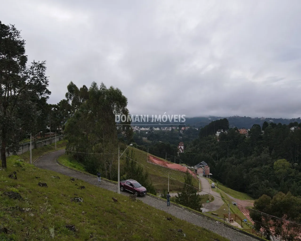 Terreno à venda de 1.530 m² em Campos do Jordão, SP, Brasil