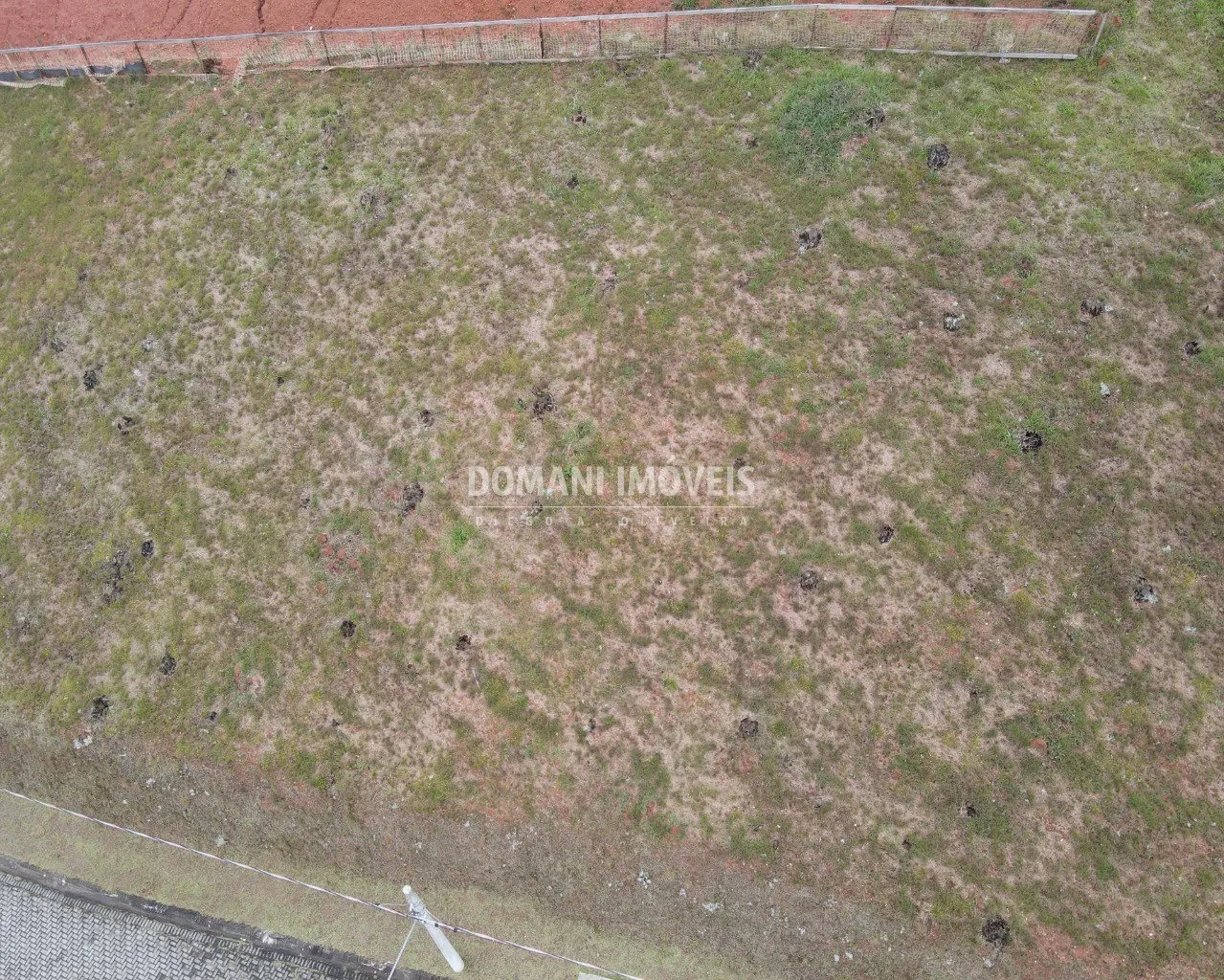 Terreno à venda de 1.530 m² em Campos do Jordão, SP, Brasil