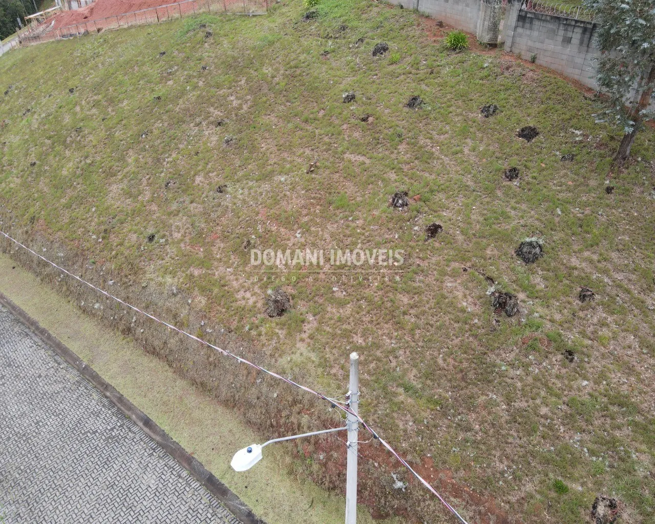 Terreno à venda de 1.530 m² em Campos do Jordão, SP, Brasil