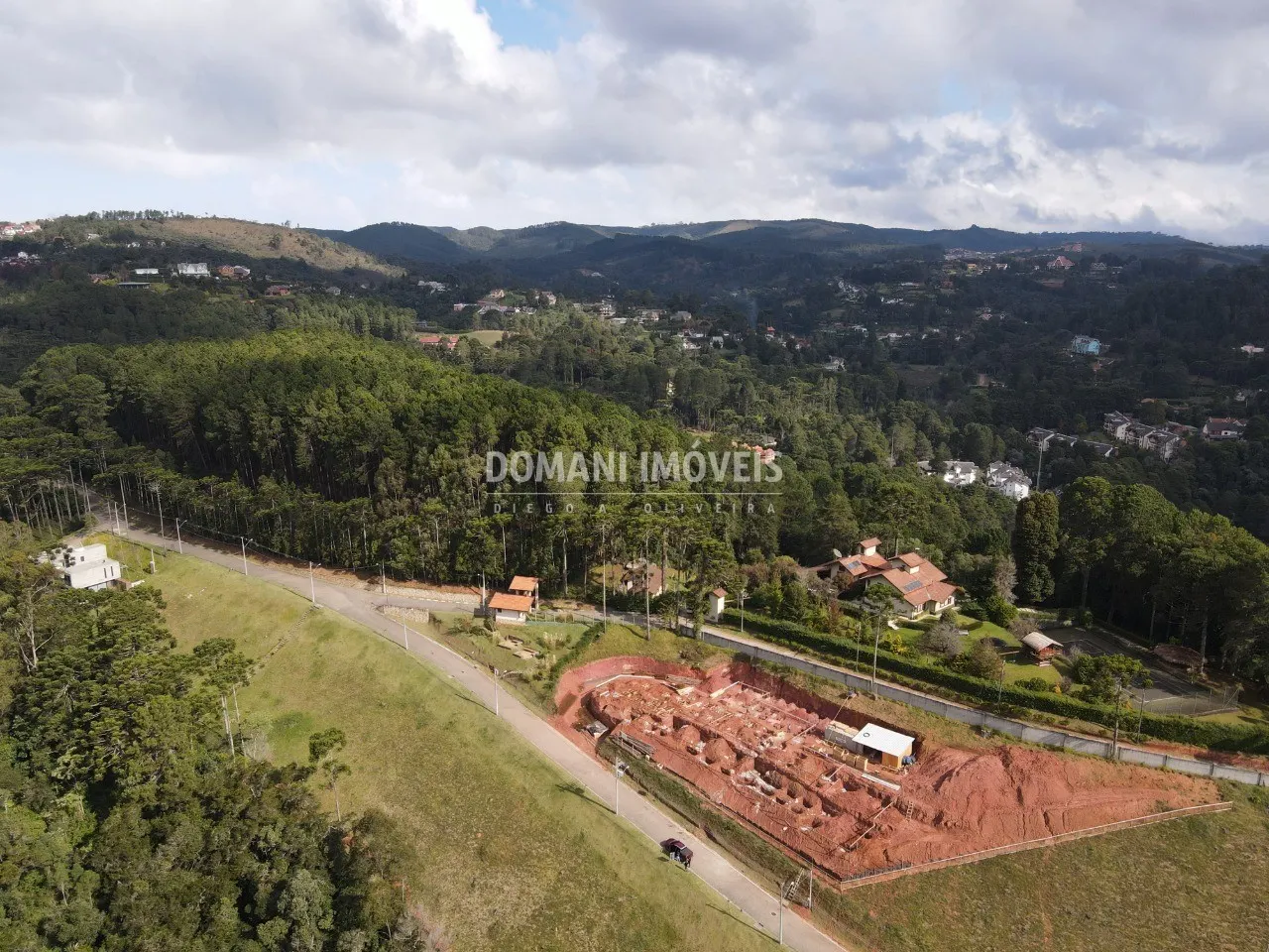 Terreno à venda de 2.265 m² em Campos do Jordão, SP, Brasil