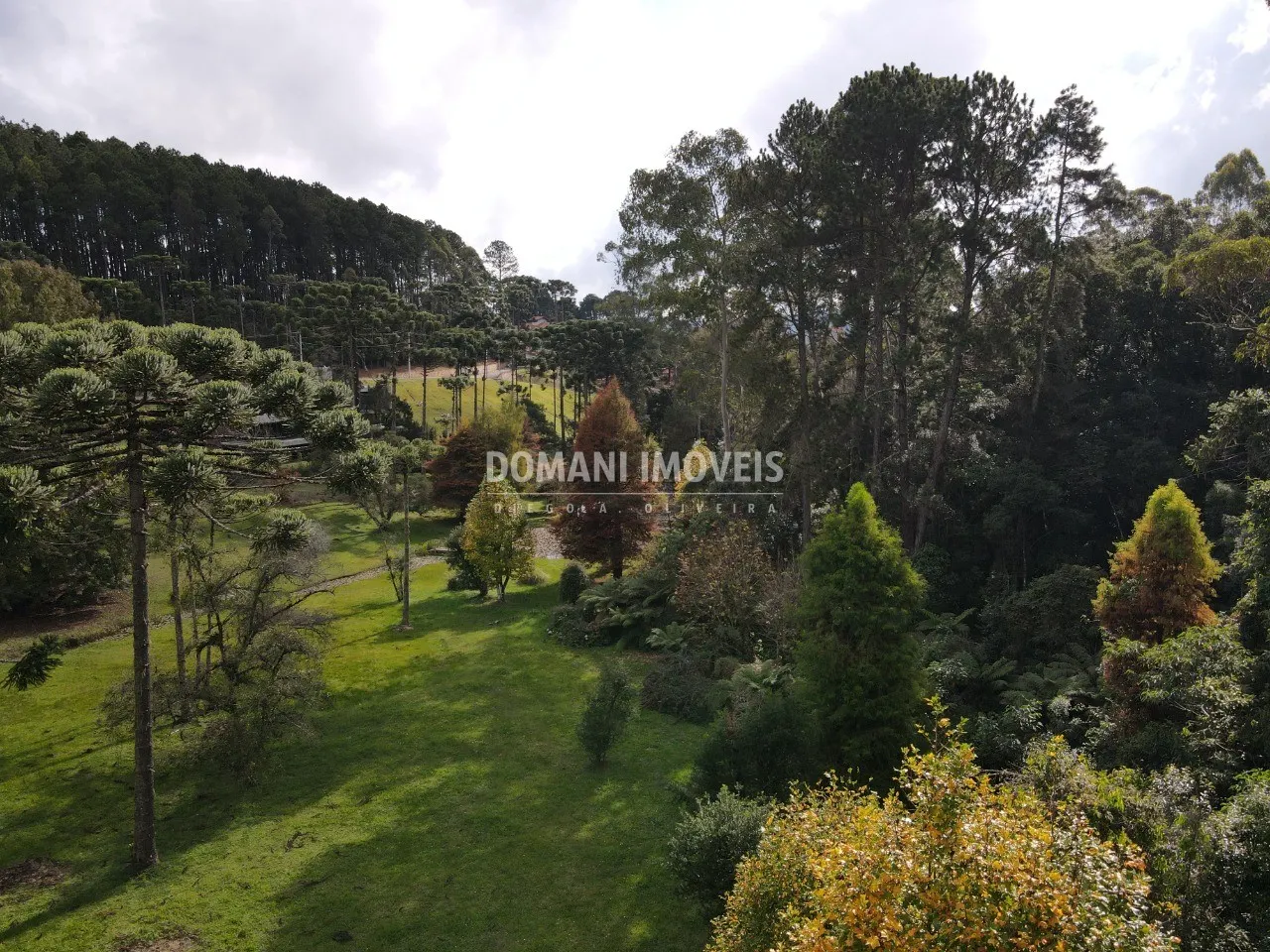 Terreno à venda de 2.265 m² em Campos do Jordão, SP, Brasil