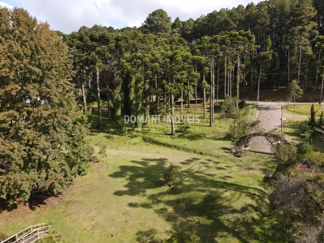 Terreno à venda de 2.265 m² em Campos do Jordão, SP, Brasil