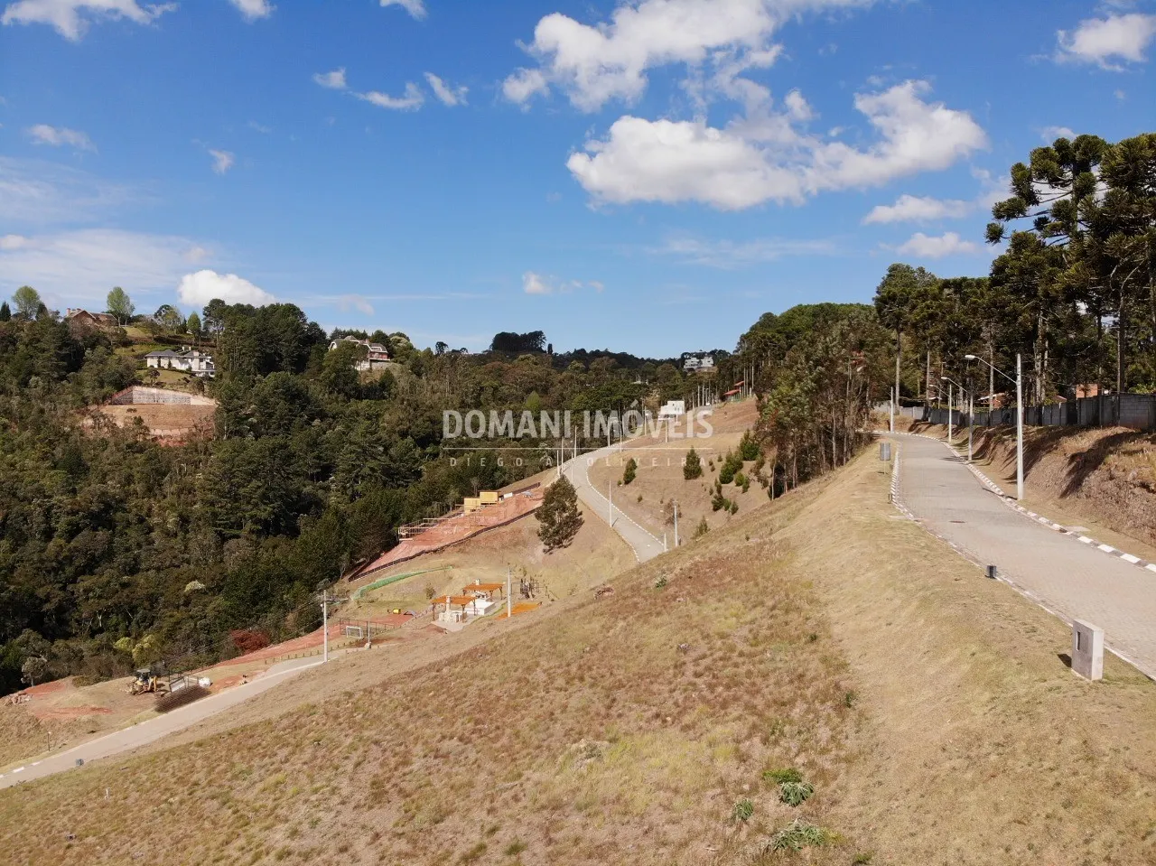 Terreno à venda de 2.265 m² em Campos do Jordão, SP, Brasil