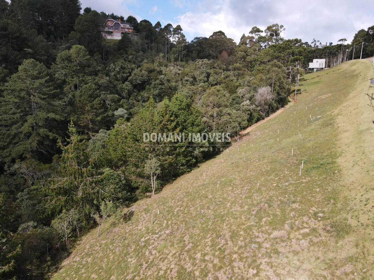 Terreno à venda de 2.265 m² em Campos do Jordão, SP, Brasil