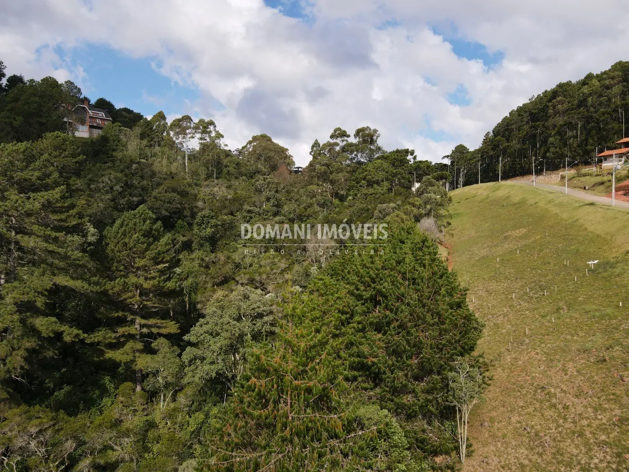 Terreno à venda de 2.265 m² em Campos do Jordão, SP, Brasil