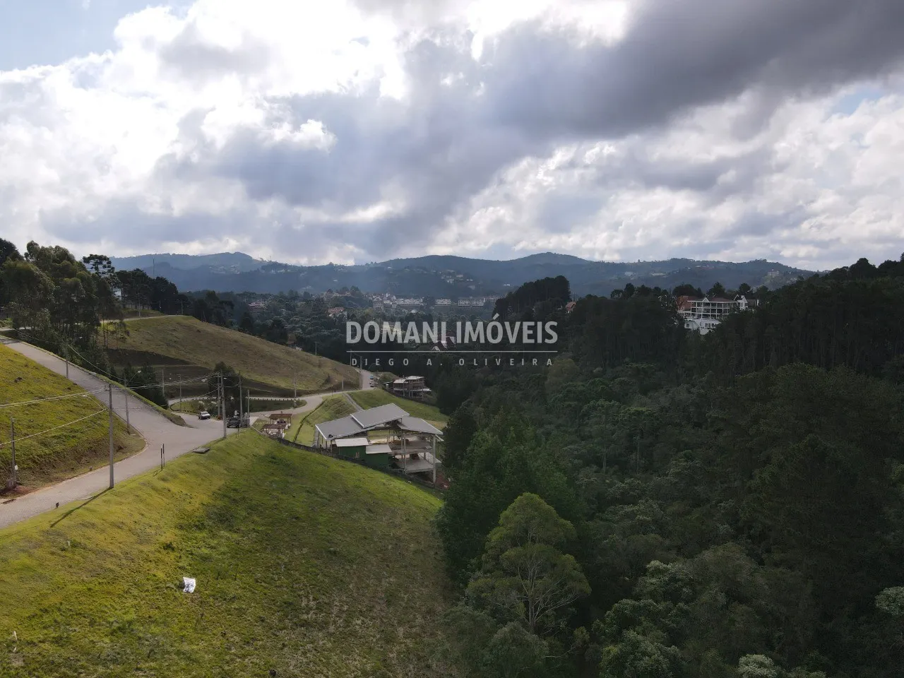 Terreno à venda de 2.265 m² em Campos do Jordão, SP, Brasil
