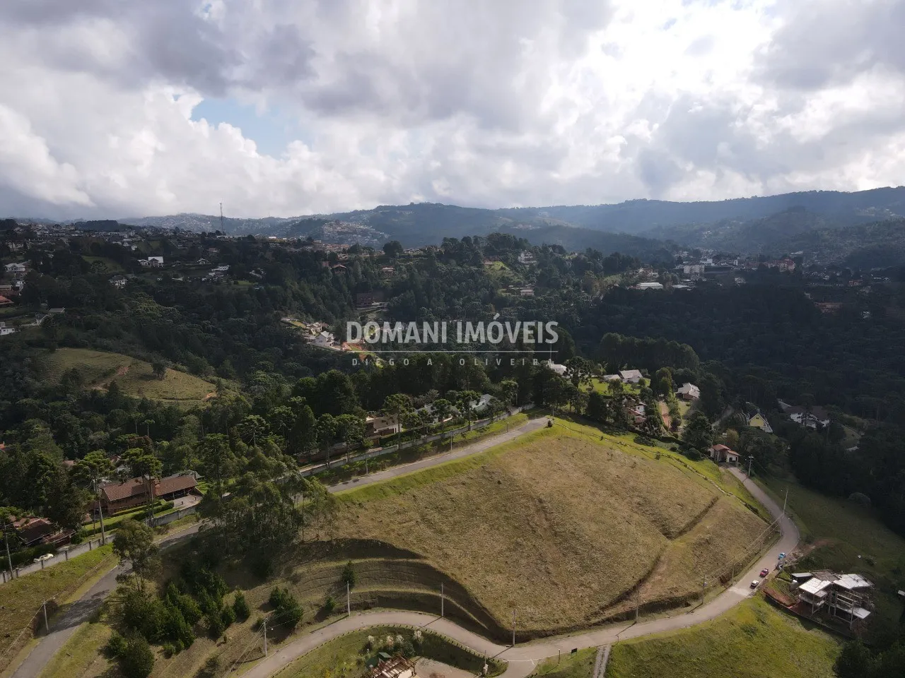 Terreno à venda de 2.265 m² em Campos do Jordão, SP, Brasil